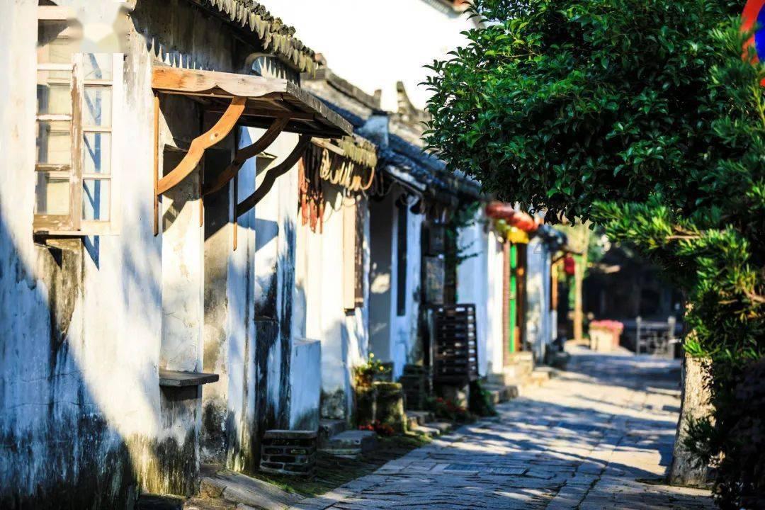 2020四月份重庆去贵州坐大巴要健康证吗?-专业的有问必答平台